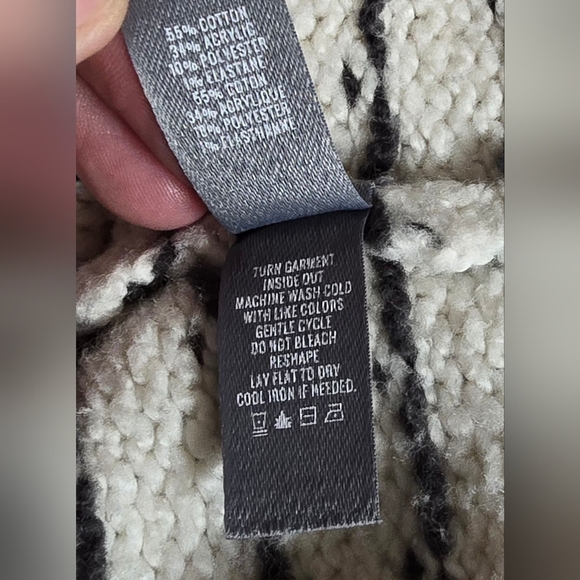 Aerie Over Sized Sweater Size L - Picture 7 of 10